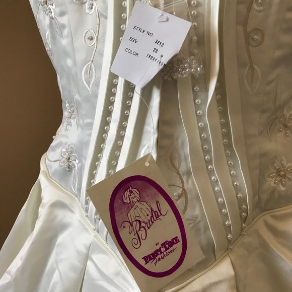 Bridal Originals Embroidered Satin Short Sleeve Wedding Gown with Train - Picture 12 of 14